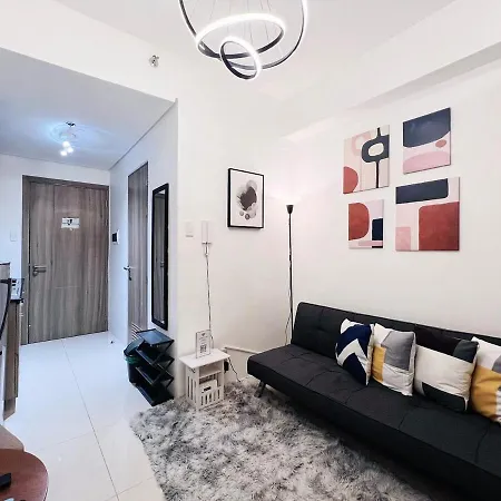 1BR Condotel w Balcony at FAME Residences #FM01-1